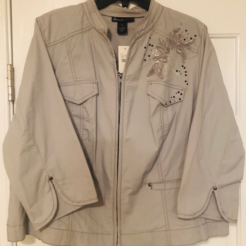 LIGHTWEIGHT TAUPE JACKET W 3/4 SLEEVE